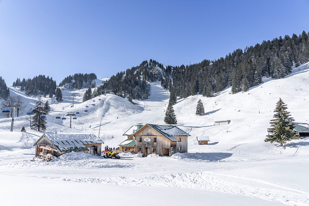 Kotalm-Brauneck-Winter-im-Skigebiet